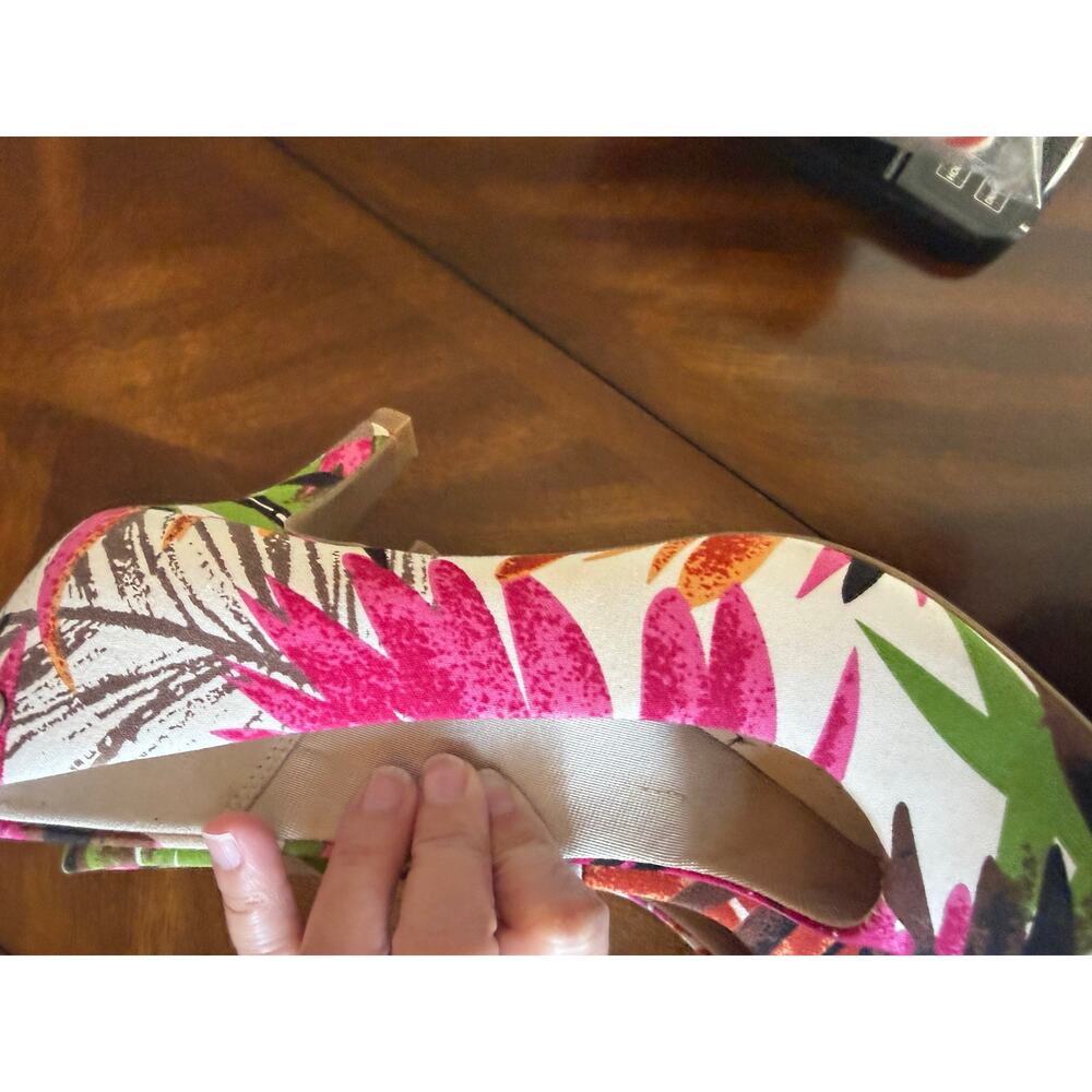 LifeStride Women Paris Pumps 7M Pink Green Tropical Floral Slip On Heels Comfort - Picture 13 of 16